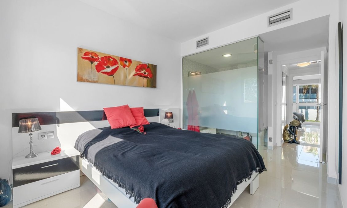 Segunda mano - Bungalow -
Punta Prima - Costa Blanca
