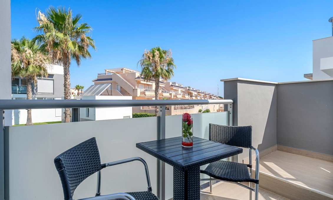 Segunda mano - Bungalow -
Punta Prima - Costa Blanca