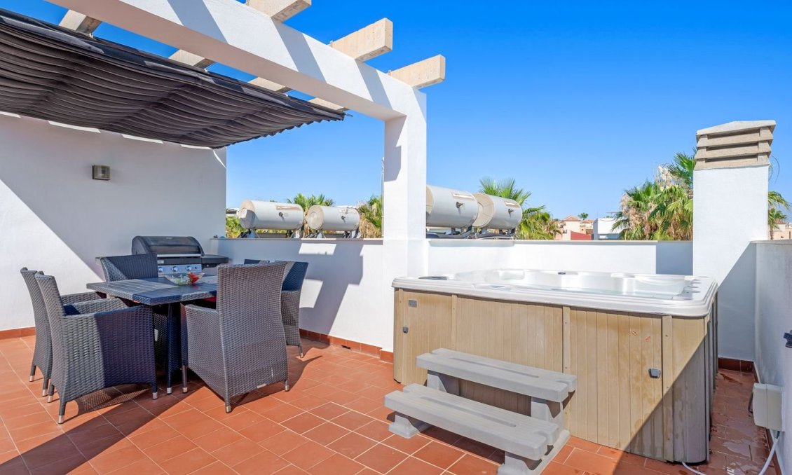 Segunda mano - Bungalow -
Punta Prima - Costa Blanca