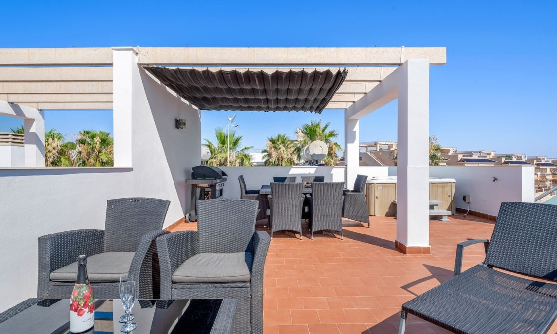 Segunda mano - Bungalow -
Punta Prima - Costa Blanca