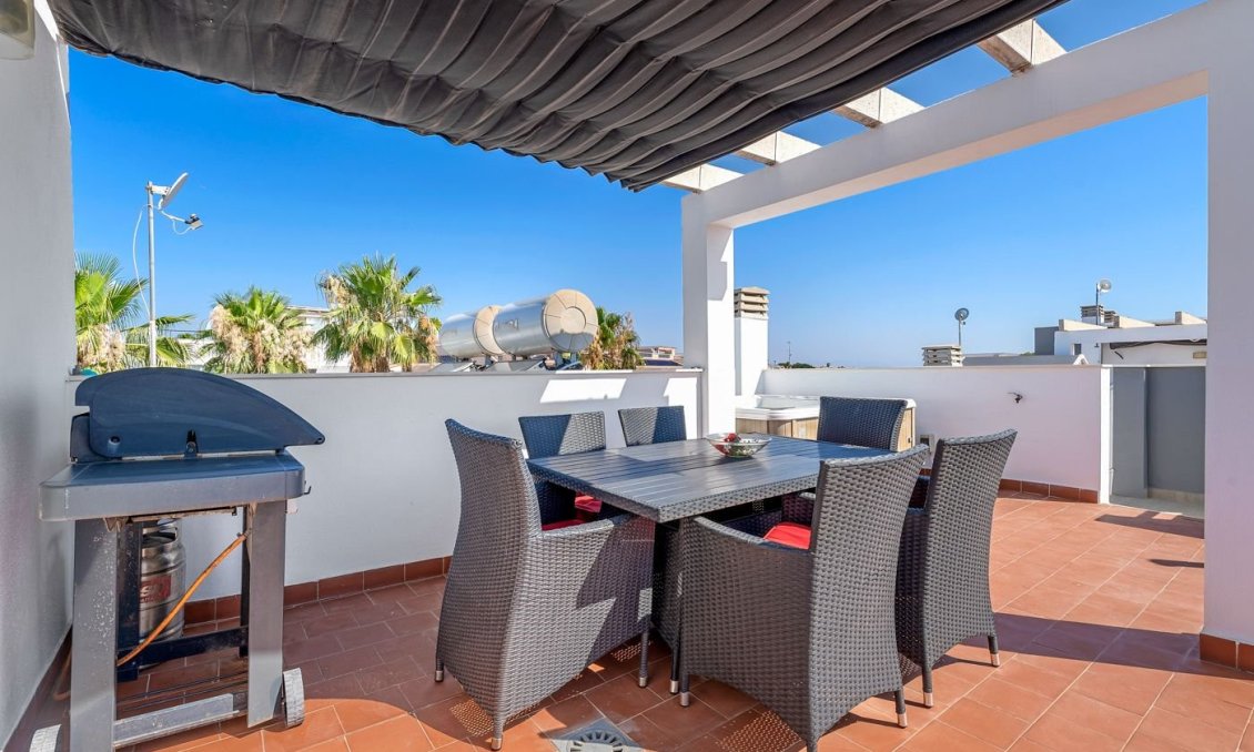Segunda mano - Bungalow -
Punta Prima - Costa Blanca