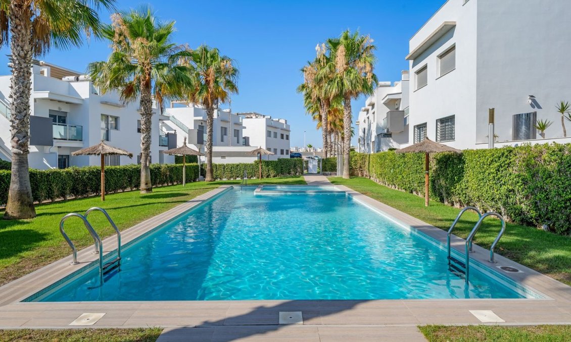 Segunda mano - Bungalow -
Punta Prima - Costa Blanca