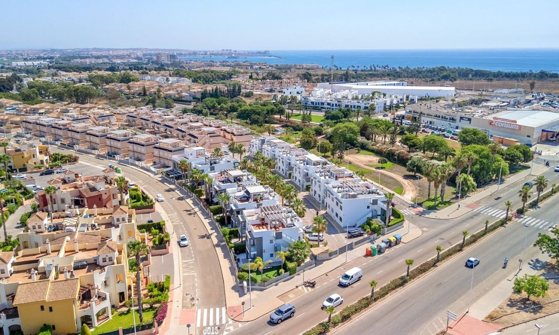Segunda mano - Bungalow -
Punta Prima - Costa Blanca