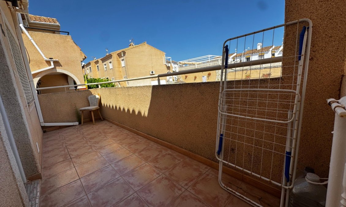 Segunda mano - Apartamento -
San Miguel de Salinas - Inland
