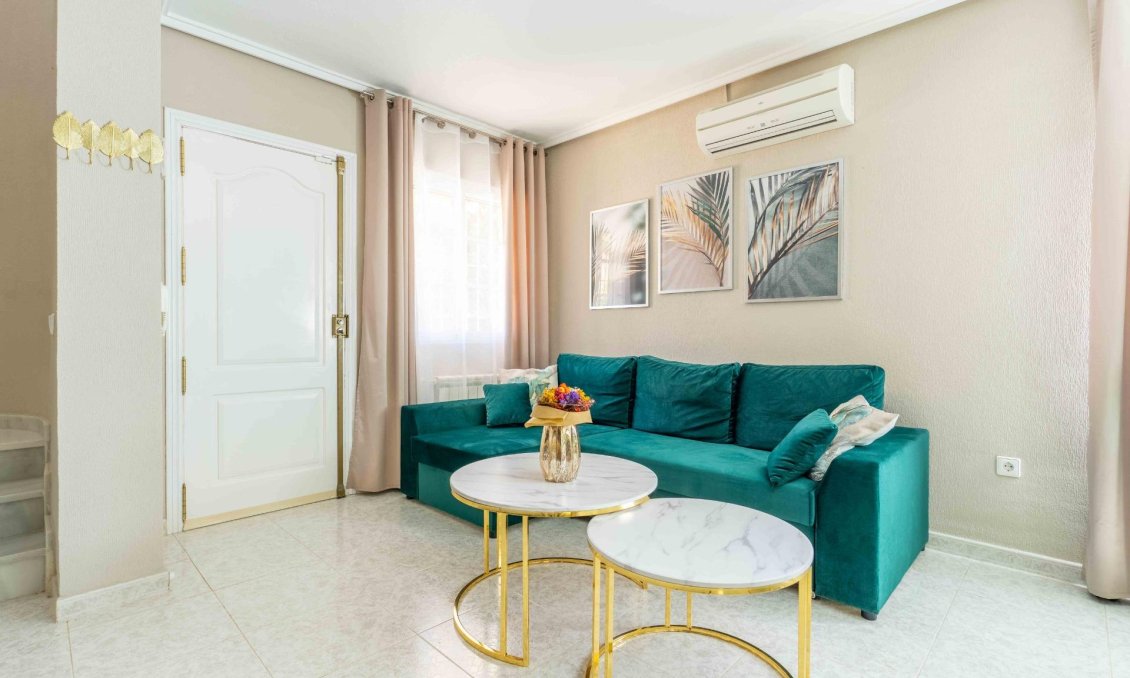 Segunda mano - Villa -
Orihuela Costa - Punta Prima
