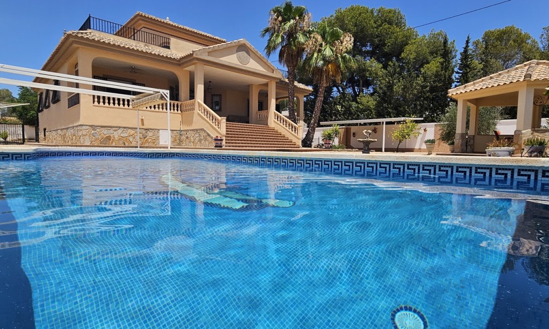 Segunda mano - Villa -
Pinar de Campoverde - Inland