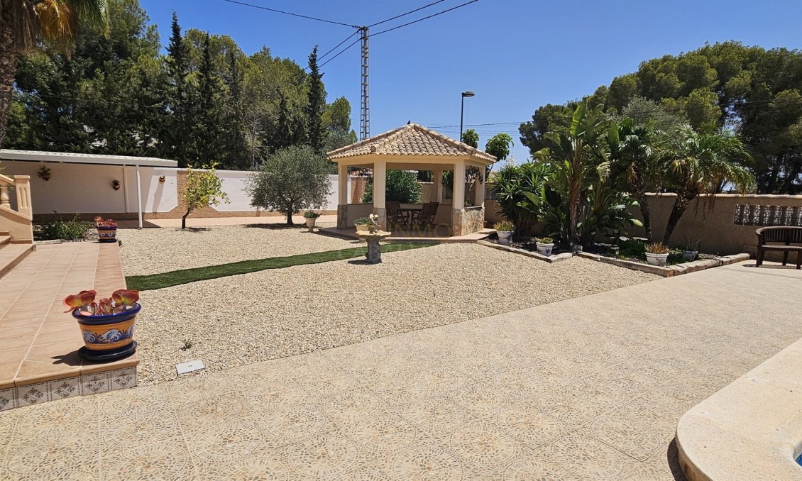 Segunda mano - Villa -
Pinar de Campoverde - Inland