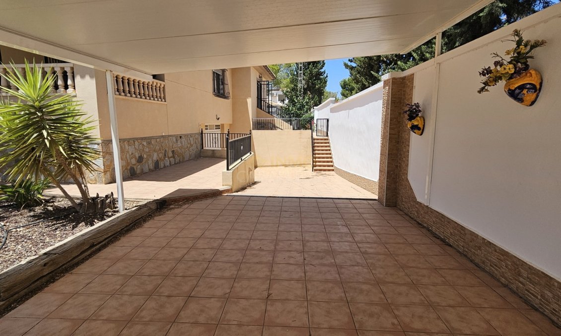 Segunda mano - Villa -
Pinar de Campoverde - Inland