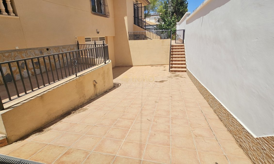 Segunda mano - Villa -
Pinar de Campoverde - Inland