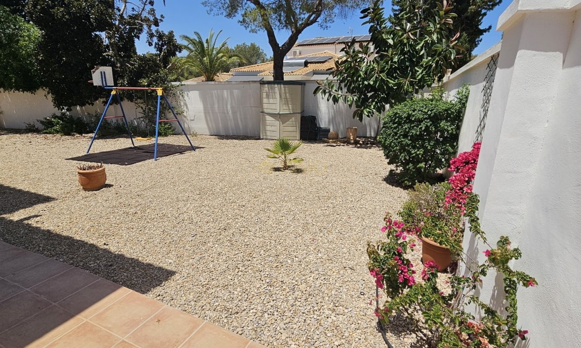 Segunda mano - Villa -
Pinar de Campoverde - Inland
