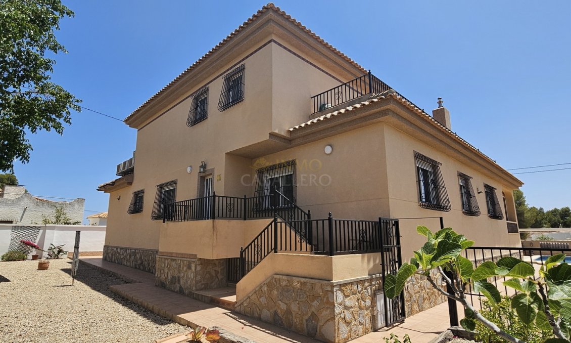 Segunda mano - Villa -
Pinar de Campoverde - Inland