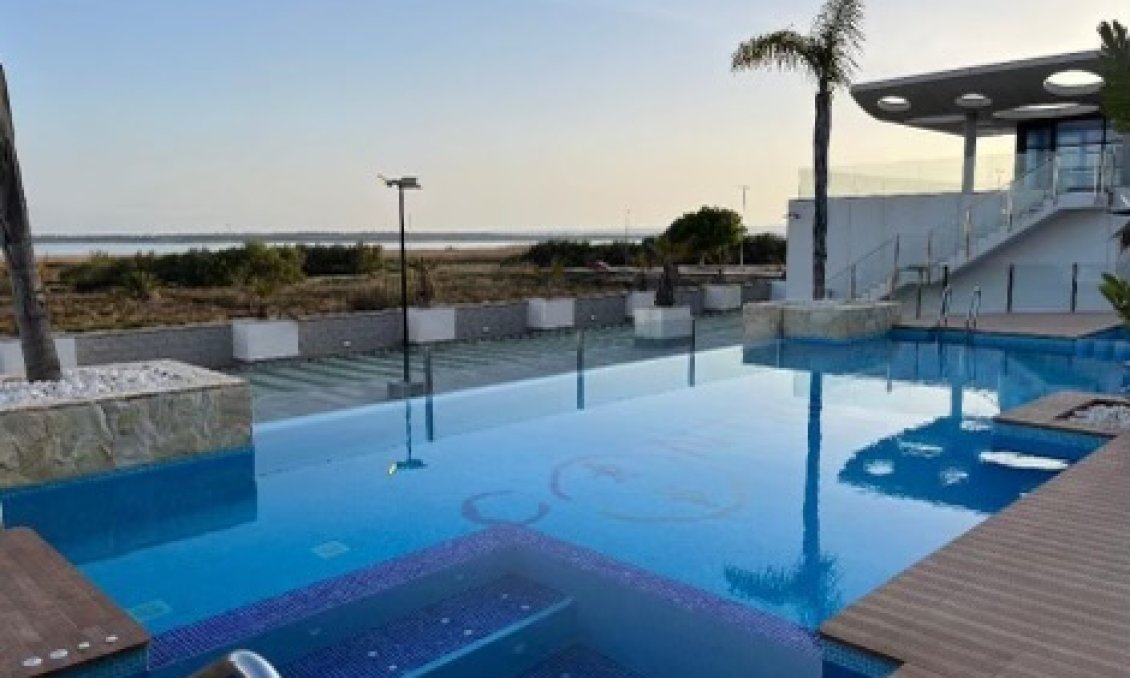 Segunda mano - Apartamento -
El Raso - Costa Blanca