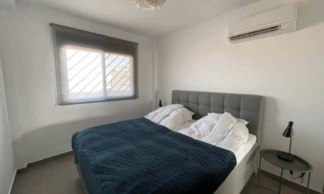 Segunda mano - Apartamento -
El Raso - Costa Blanca