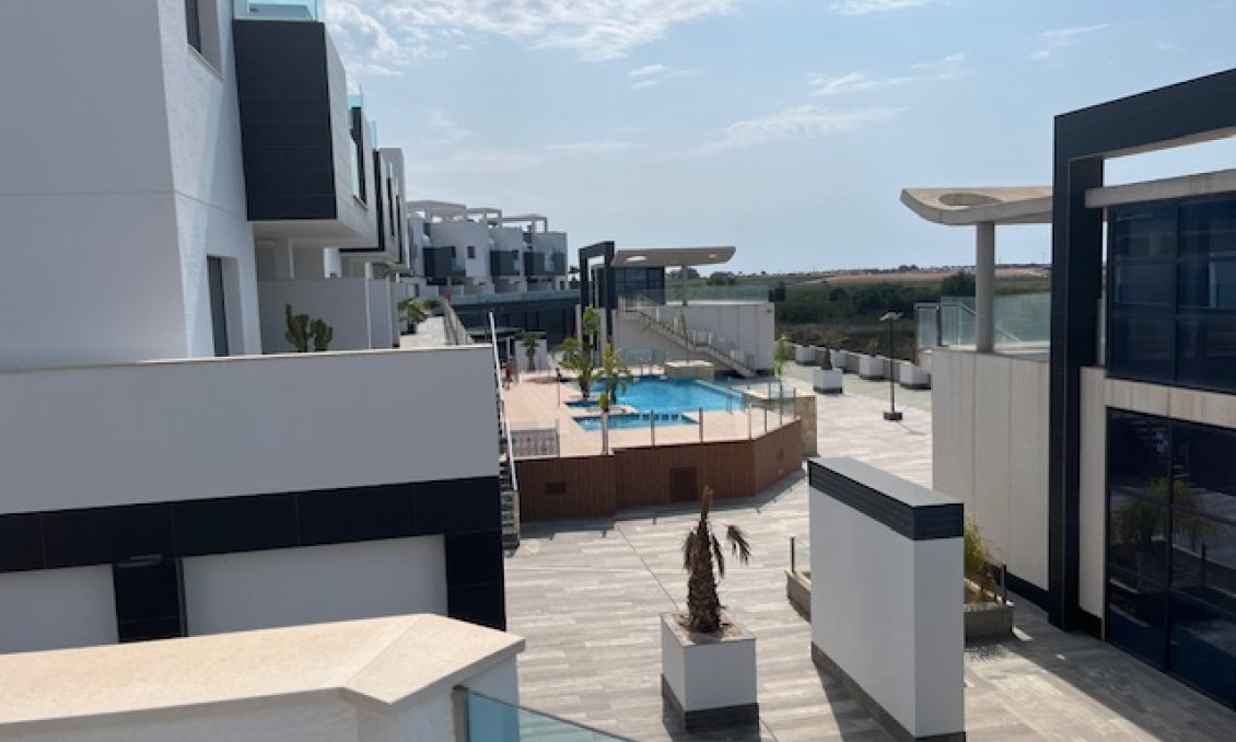 Segunda mano - Apartamento -
El Raso - Costa Blanca