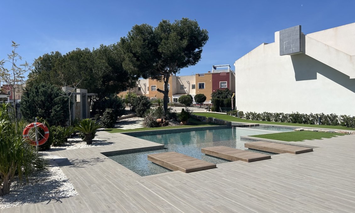 Segunda mano - Apartamento -
Los Balcones - Costa Blanca