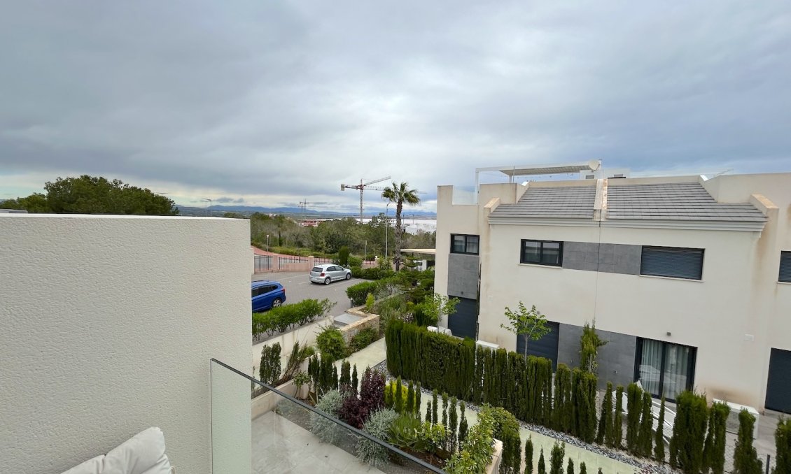 Segunda mano - Apartamento -
Los Balcones - Costa Blanca