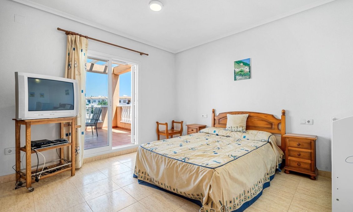 Wiederverkauf - Town House -
Playa Flamenca - Costa Blanca