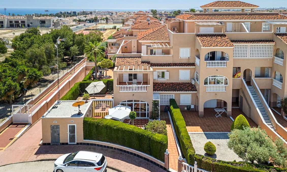 Wiederverkauf - Town House -
Playa Flamenca - Costa Blanca