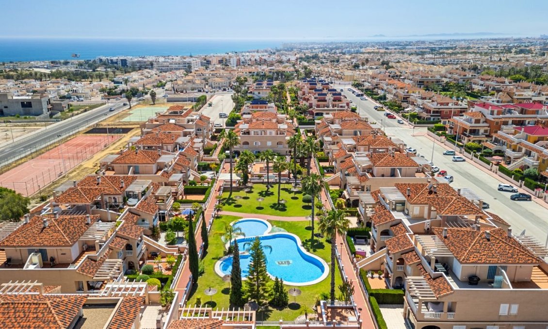 Wiederverkauf - Town House -
Playa Flamenca - Costa Blanca