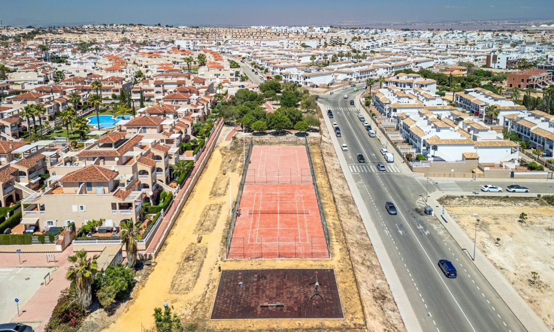 Wiederverkauf - Town House -
Playa Flamenca - Costa Blanca