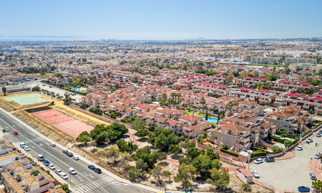 Wiederverkauf - Town House -
Playa Flamenca - Costa Blanca