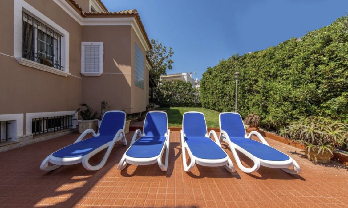 Segunda mano - Villa -
La Mata - Costa Blanca