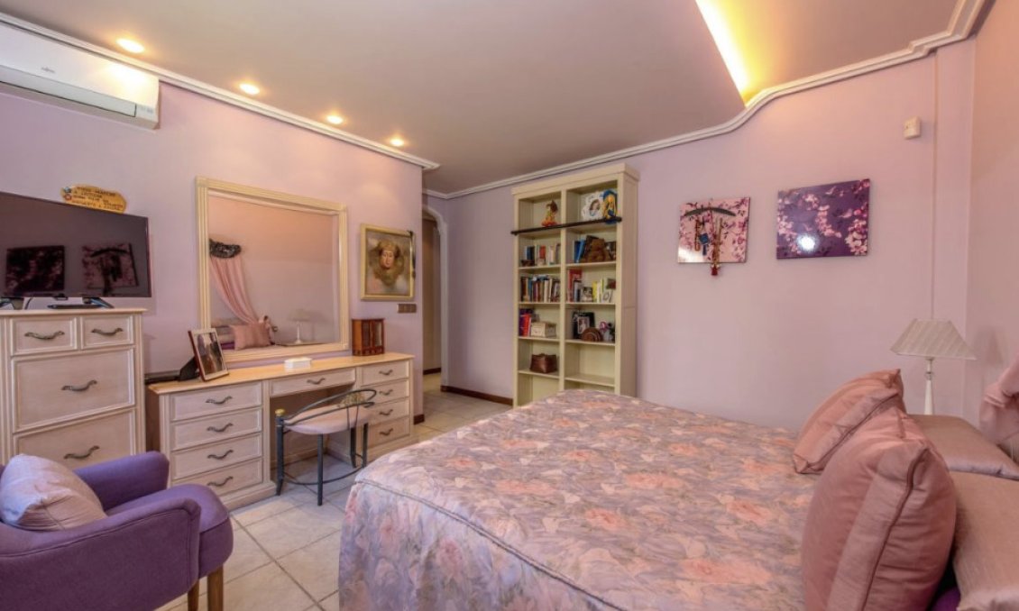 Segunda mano - Villa -
La Mata - Costa Blanca