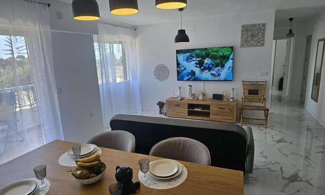 Segunda mano - Apartamento -
Orihuela Costa - Punta Prima
