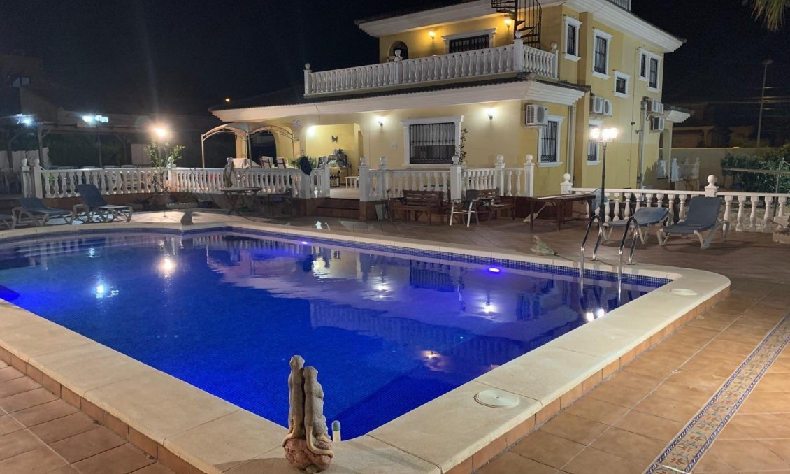 Resale - Villa -
Torrevieja - Los Balcones - Los Altos del Edén