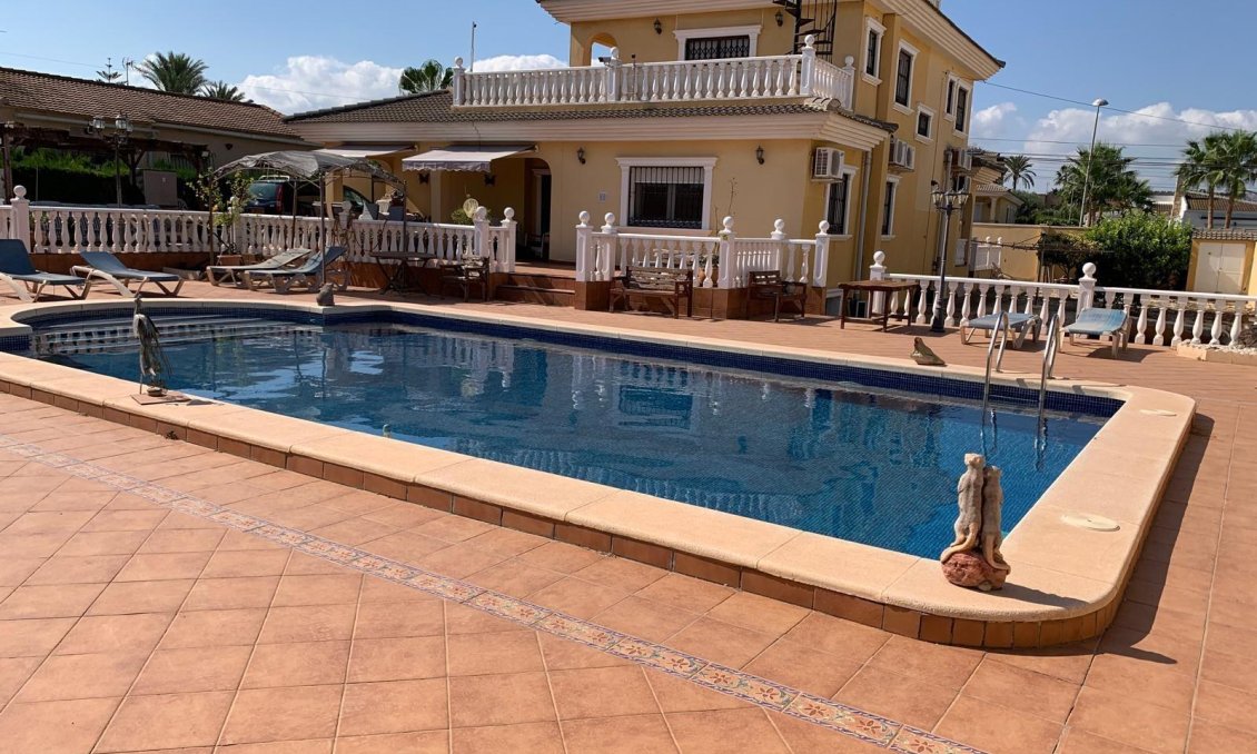 Resale - Villa -
Torrevieja - Los Balcones - Los Altos del Edén