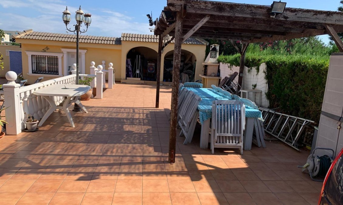 Resale - Villa -
Torrevieja - Los Balcones - Los Altos del Edén