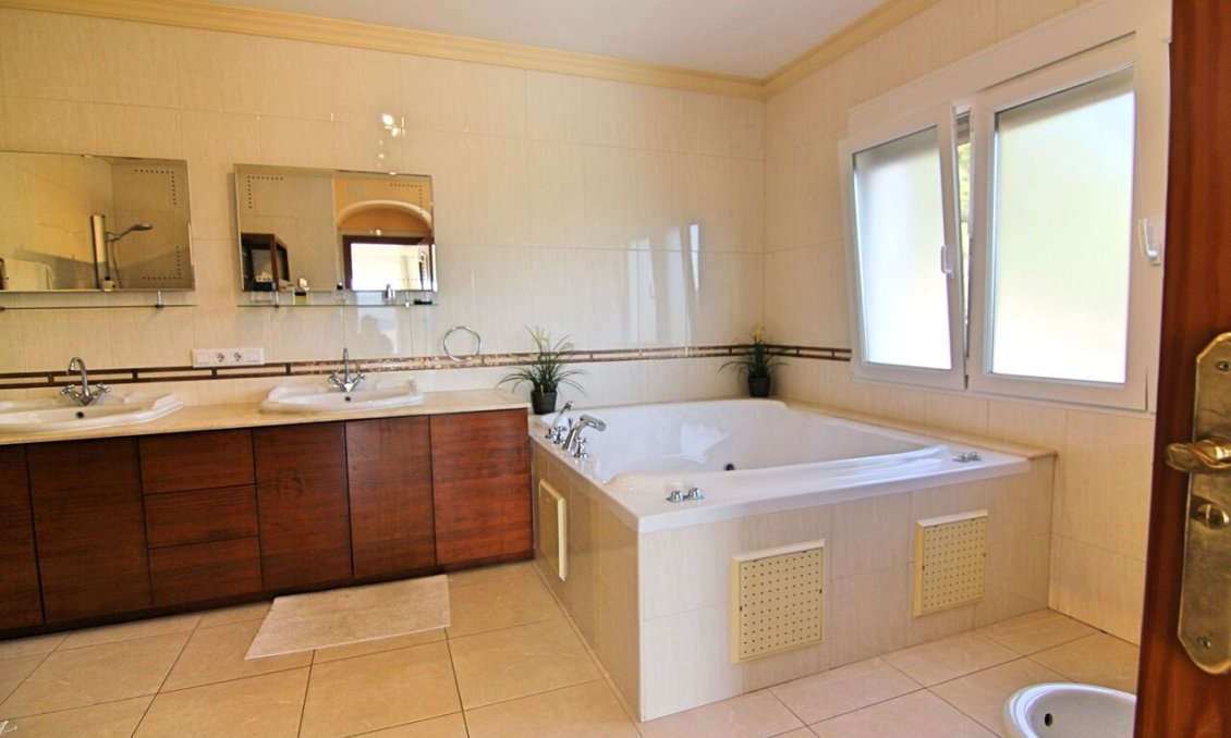 Segunda mano - Villa -
Jávea - Costa Blanca