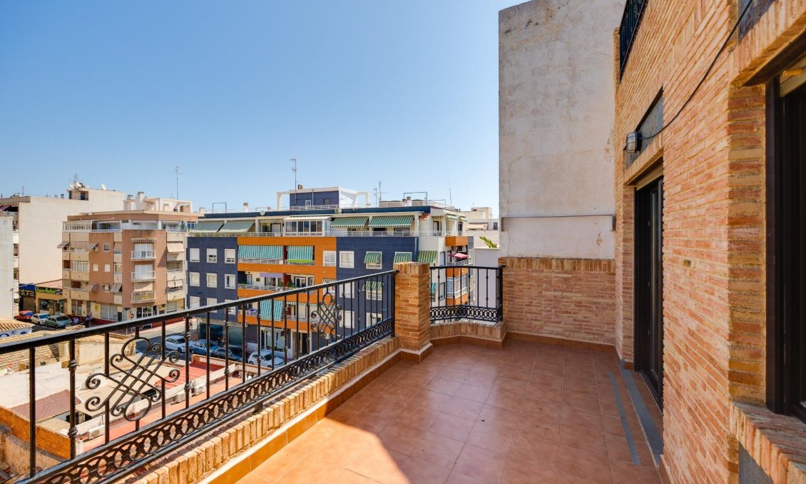 Segunda mano - Ático -
Torrevieja - Centro