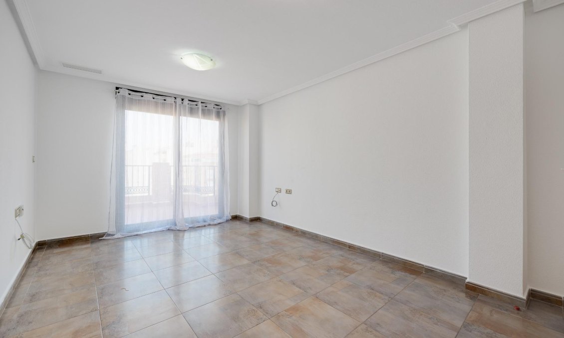 Segunda mano - Ático -
Torrevieja - Centro