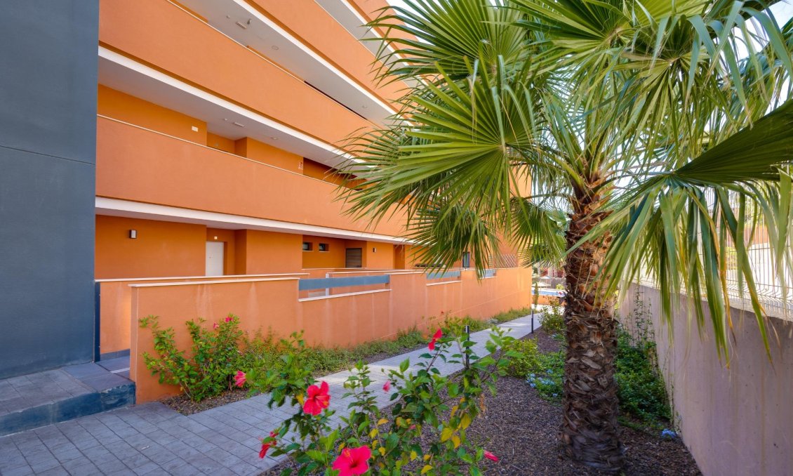 Segunda mano - Apartamento -
Orihuela Costa - Villamartín-las Filipinas