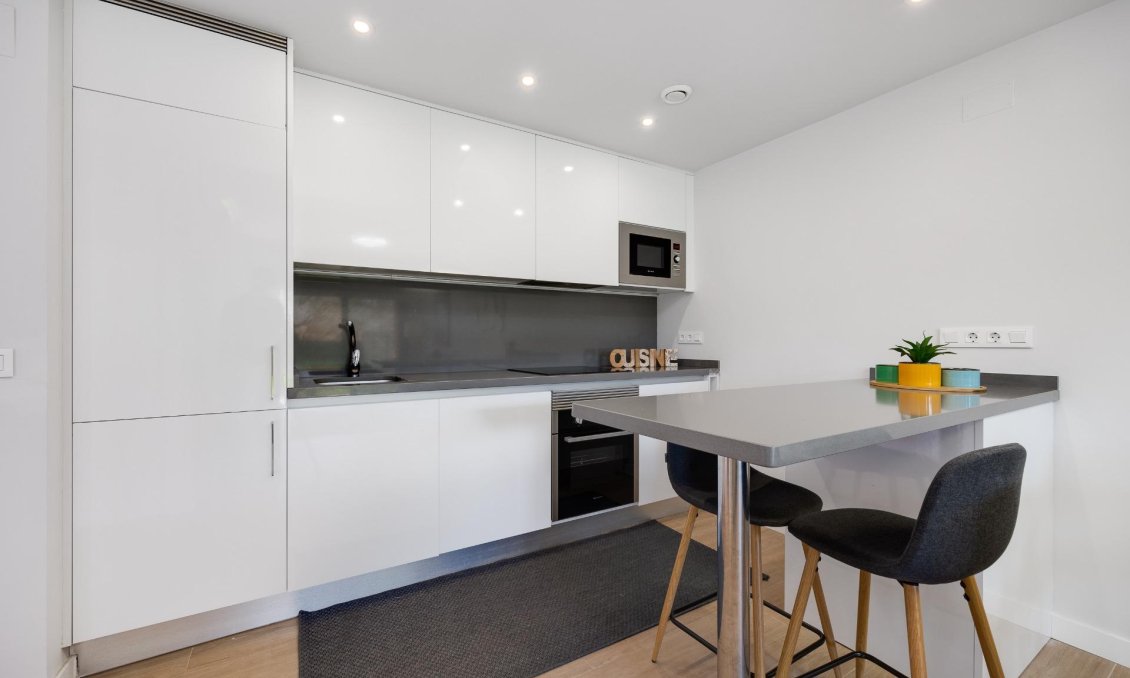 Segunda mano - Apartamento -
Orihuela Costa - Villamartín-las Filipinas
