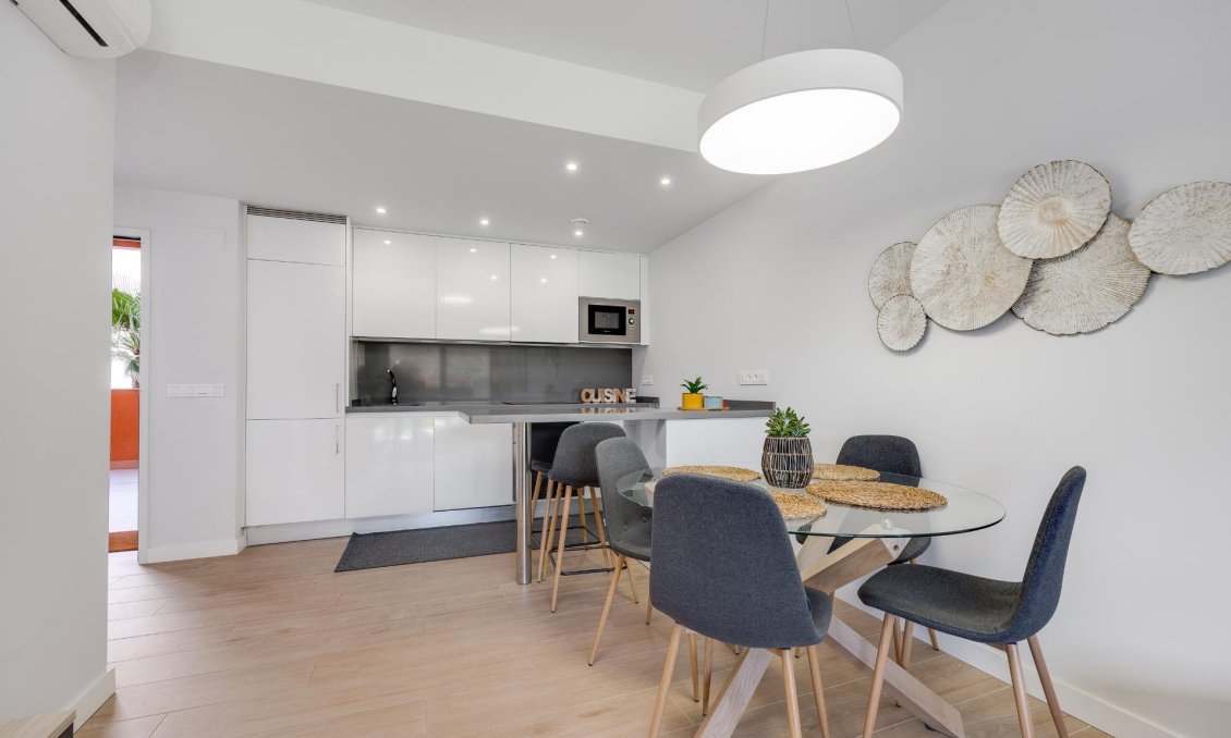 Segunda mano - Apartamento -
Orihuela Costa - Villamartín-las Filipinas
