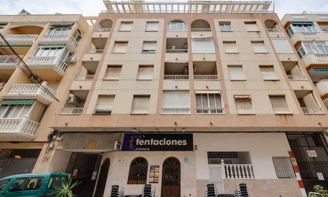 Segunda mano - Apartamento -
Torrevieja - Centro