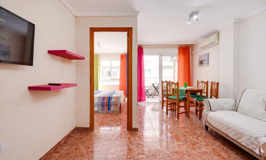 Segunda mano - Apartamento -
Torrevieja - Centro