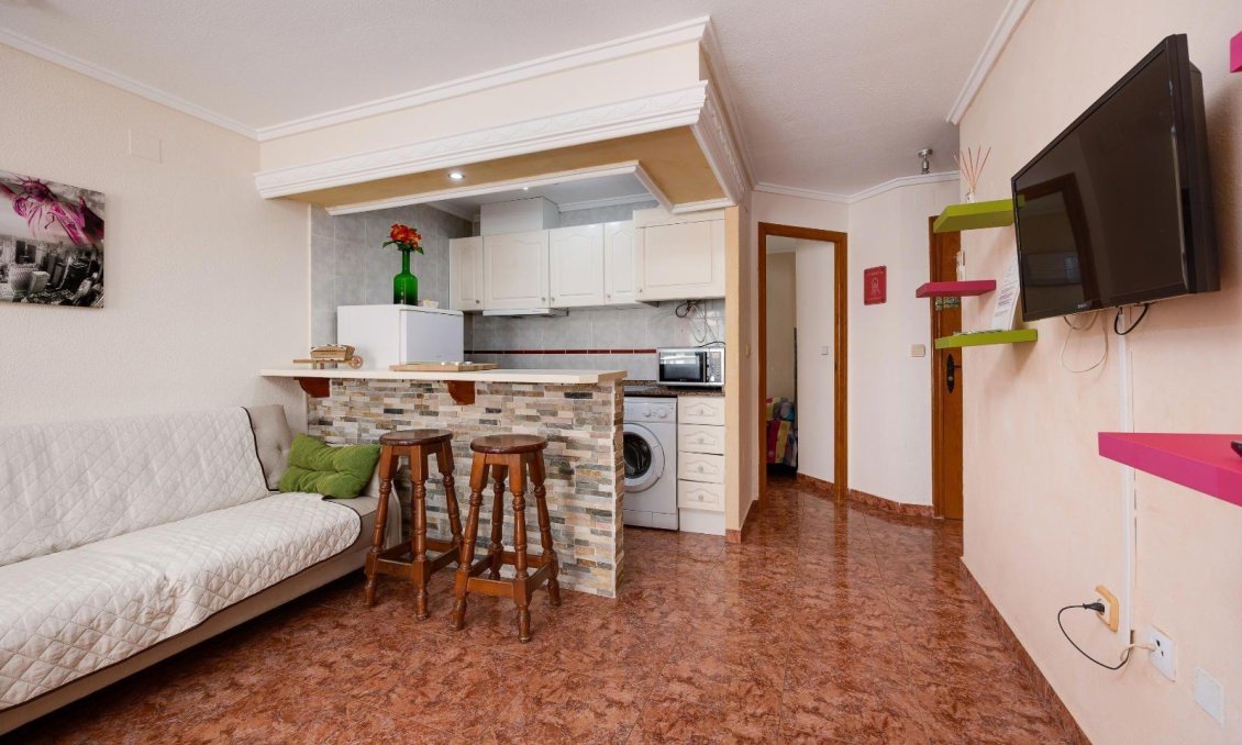 Segunda mano - Apartamento -
Torrevieja - Centro