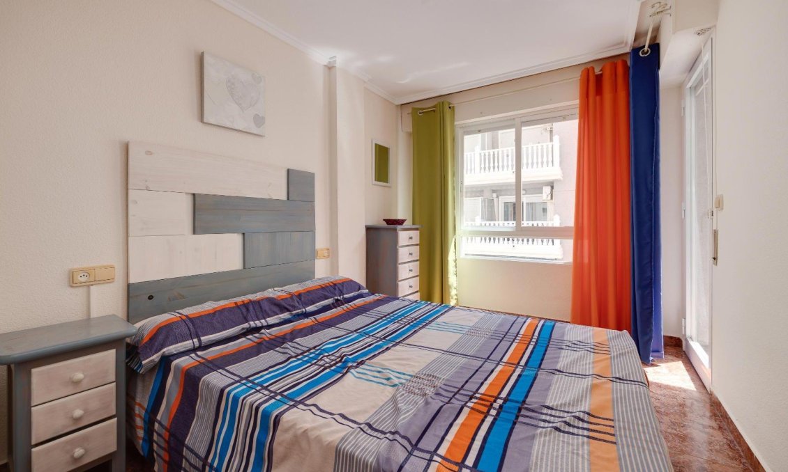 Segunda mano - Apartamento -
Torrevieja - Centro