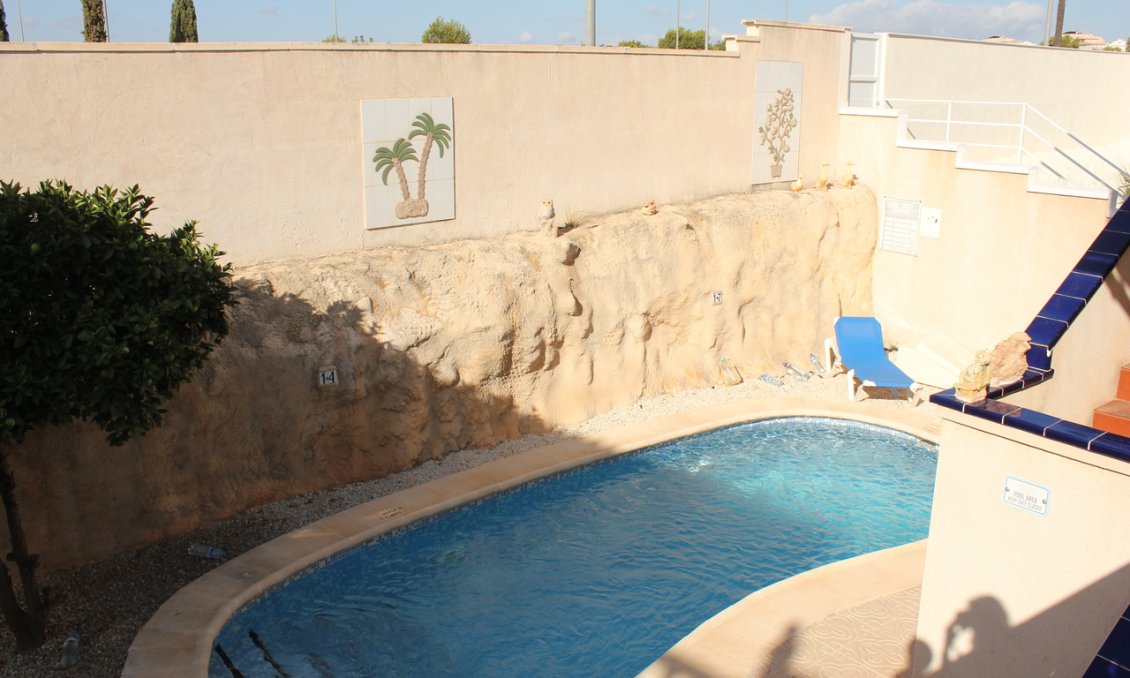 Segunda mano - Villa -
La Zenia - Costa Blanca