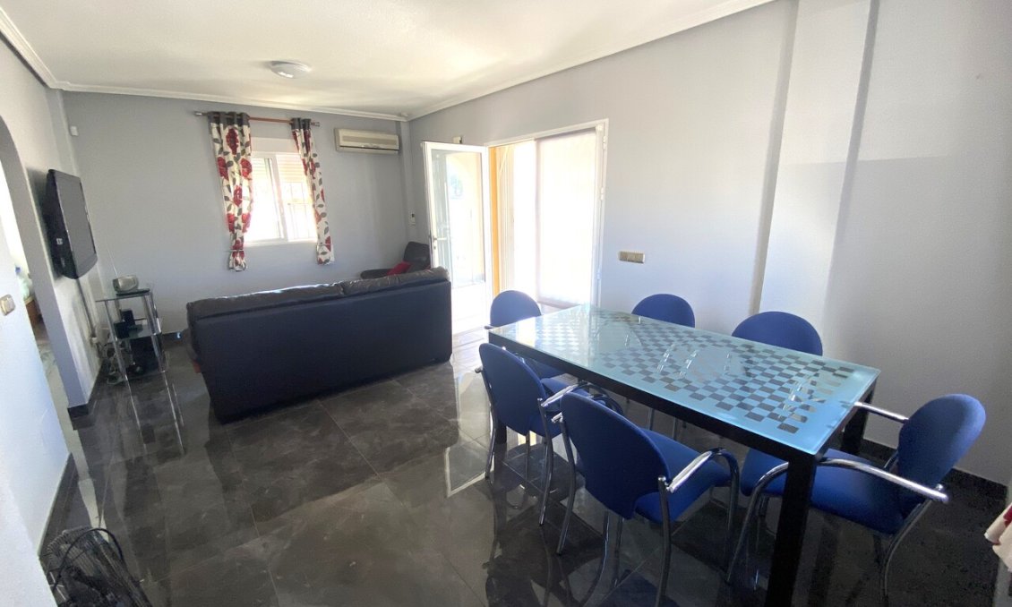 Segunda mano - Villa -
La Zenia - Costa Blanca