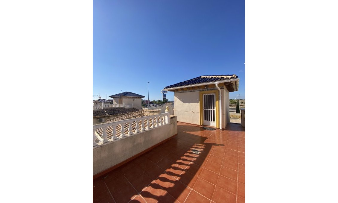 Segunda mano - Villa -
La Zenia - Costa Blanca