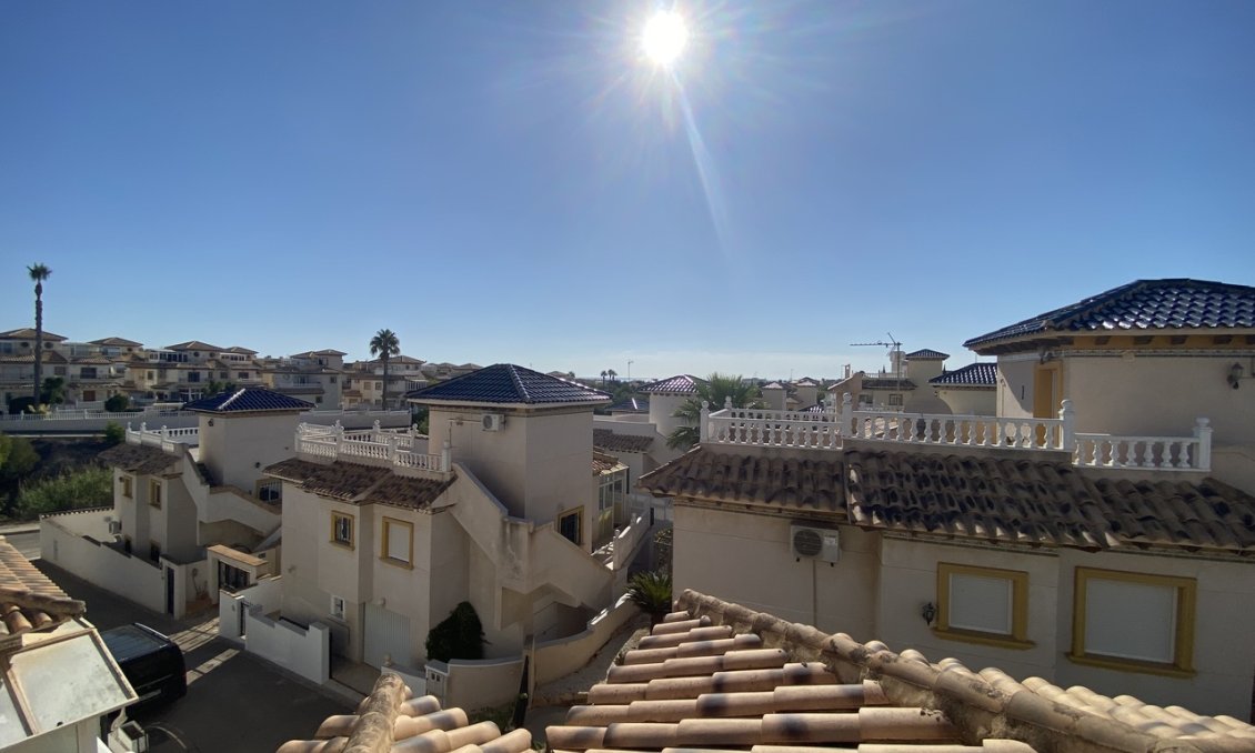 Segunda mano - Villa -
La Zenia - Costa Blanca