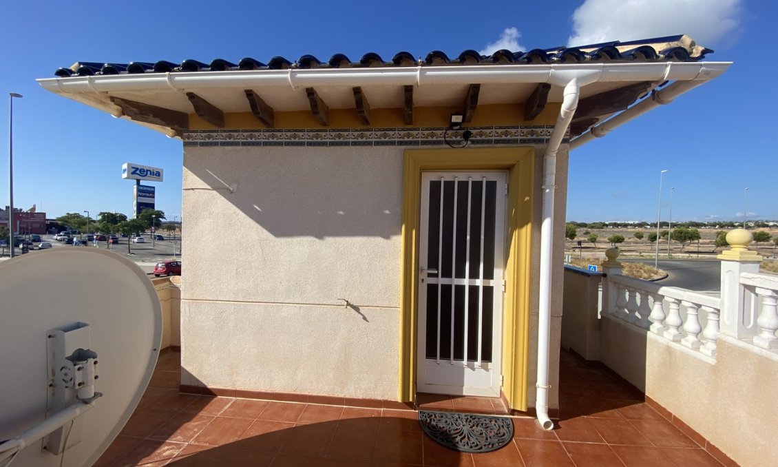 Segunda mano - Villa -
La Zenia - Costa Blanca