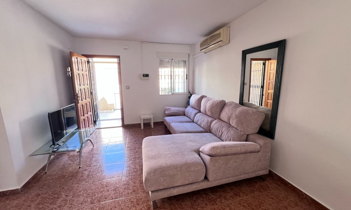 Wiederverkauf - Town House -
Torrevieja - Costa Blanca