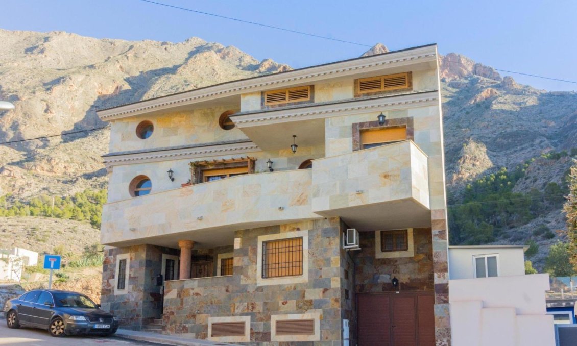 Segunda mano - Villa -
Redován - Comunidad Valenciana