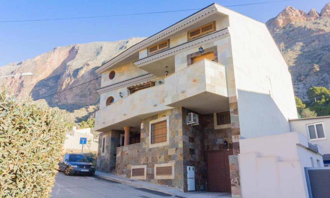Segunda mano - Villa -
Redován - Comunidad Valenciana