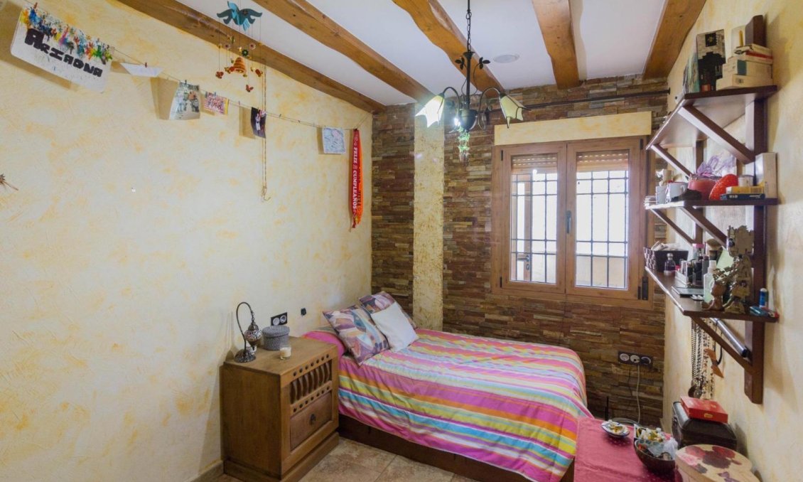 Segunda mano - Villa -
Redován - Comunidad Valenciana